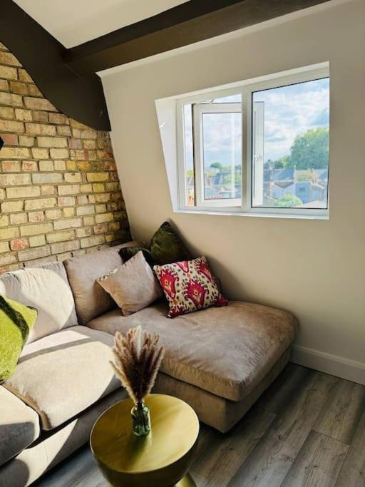 Appartamento Stylish Two-Story London Retreat Esterno foto