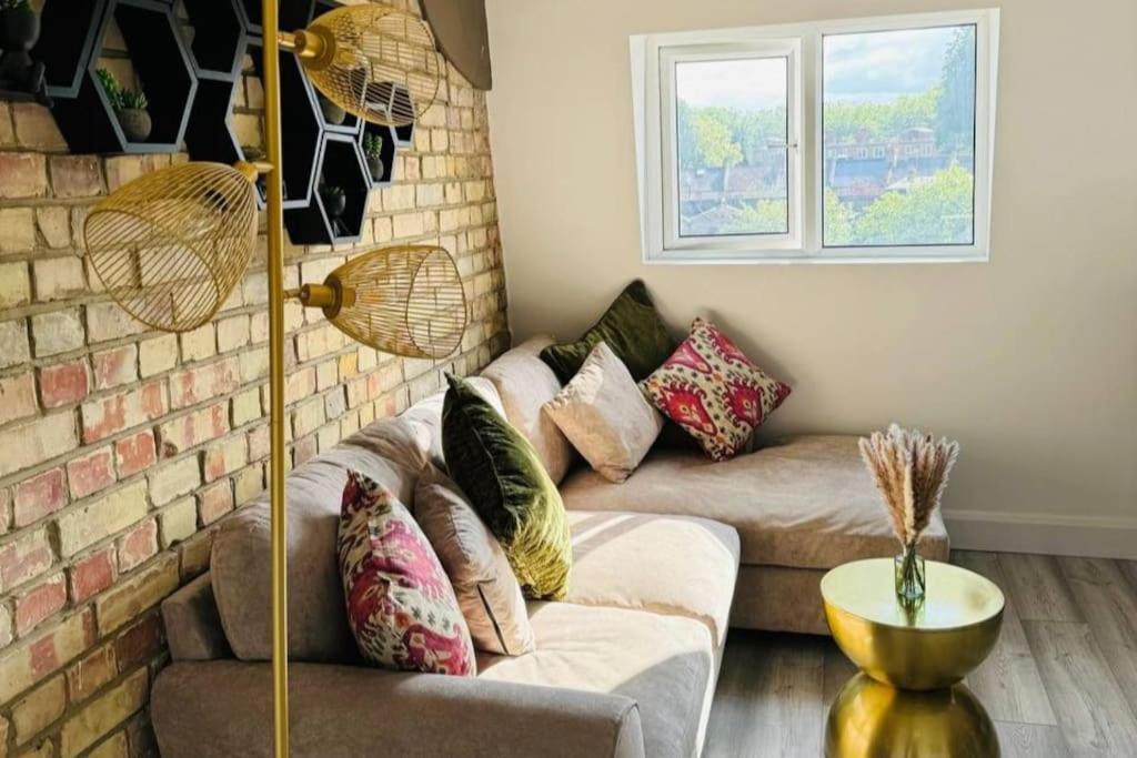 Appartamento Stylish Two-Story London Retreat Esterno foto