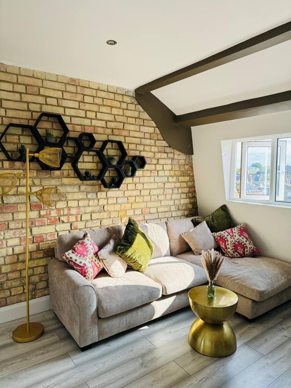Appartamento Stylish Two-Story London Retreat Esterno foto